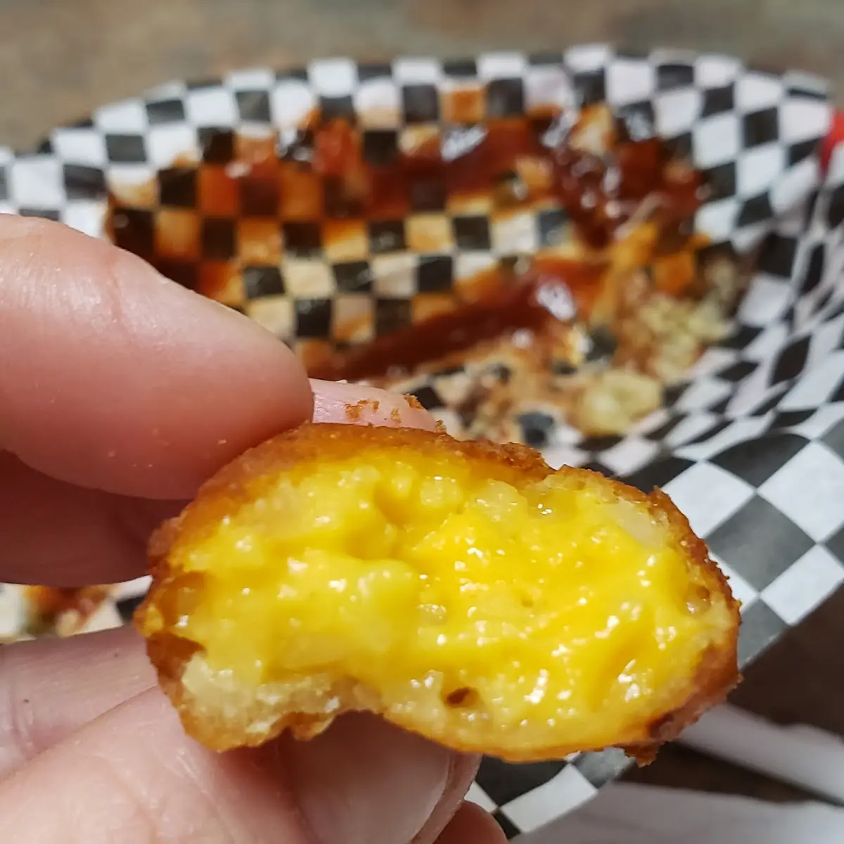 Deep Fried Mac and Cheese Bites