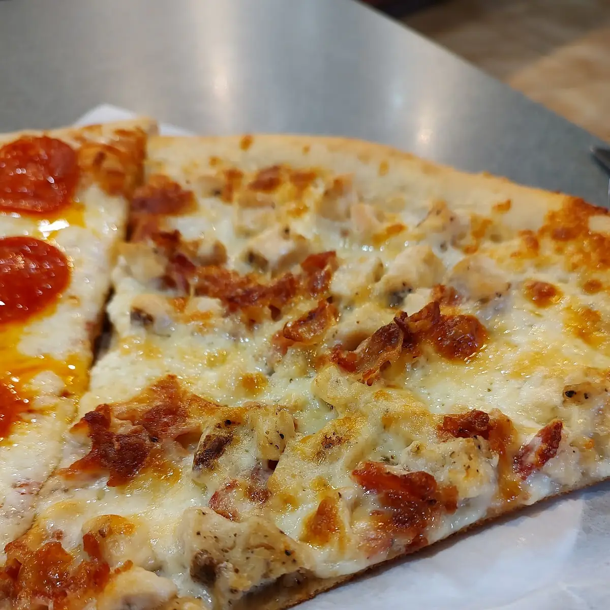 Chicken Alfredo Pizza