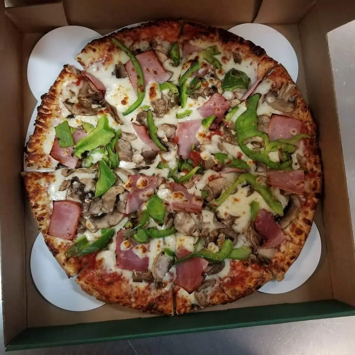 The blt - Round Hand Tossed Crust
