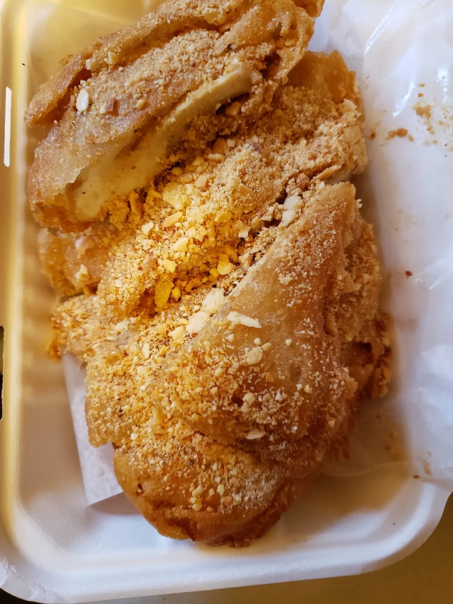 Deep-Fried Chicken with Almond Powder, Wo's Chinese Restaurant 金穗園美食