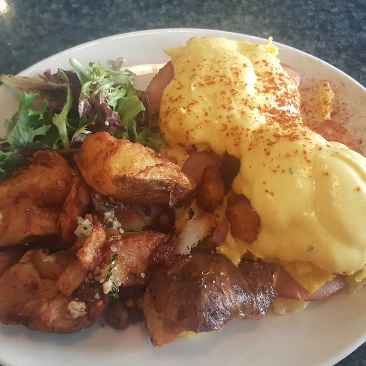 Eggs Benedict