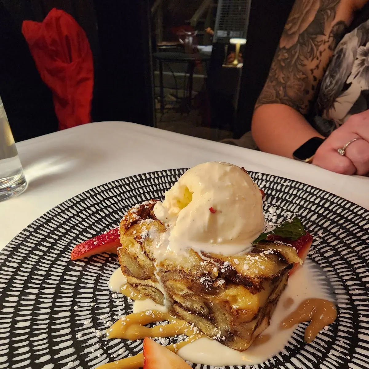 Cinnamon Roll Bread Pudding