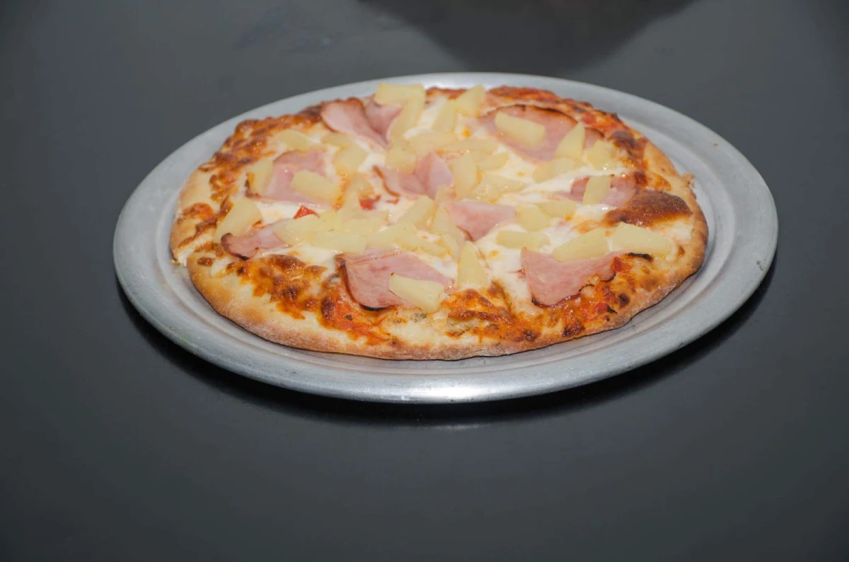 Hawaiian Pizza