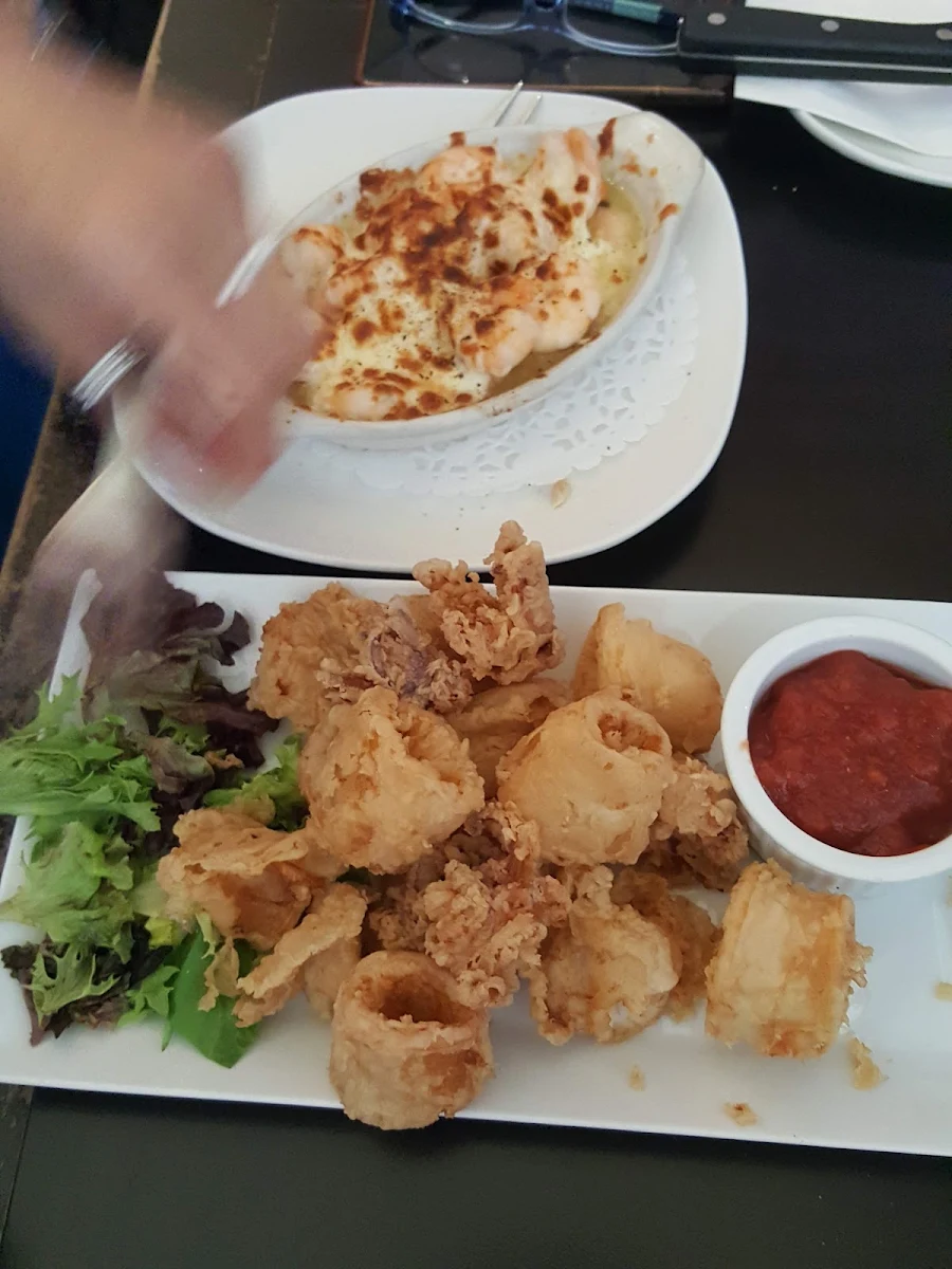 Calamari Fritti, Grigio