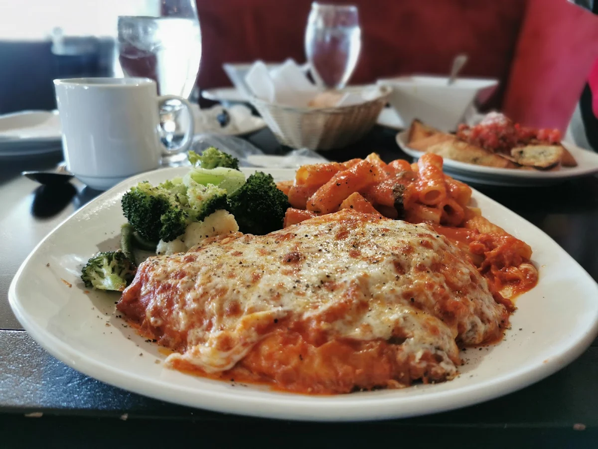 Pollo Alla Parmigiana, Grigio