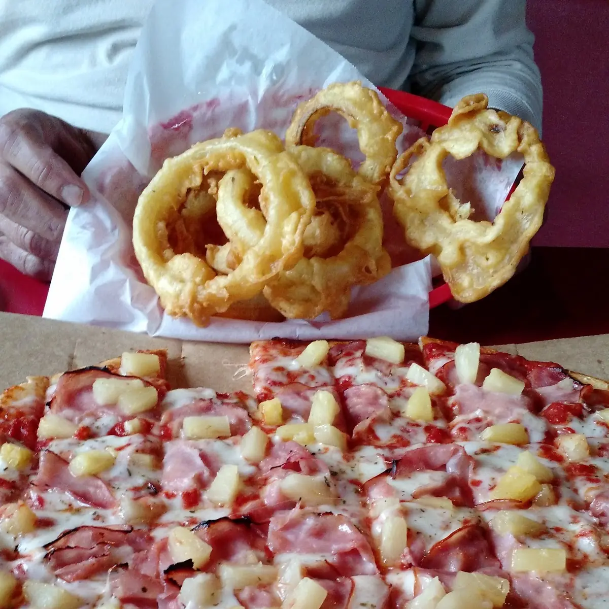 Hawaiian Pizza