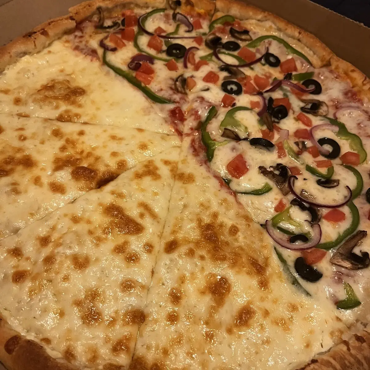 Half Pure White Half Veggie Pizza