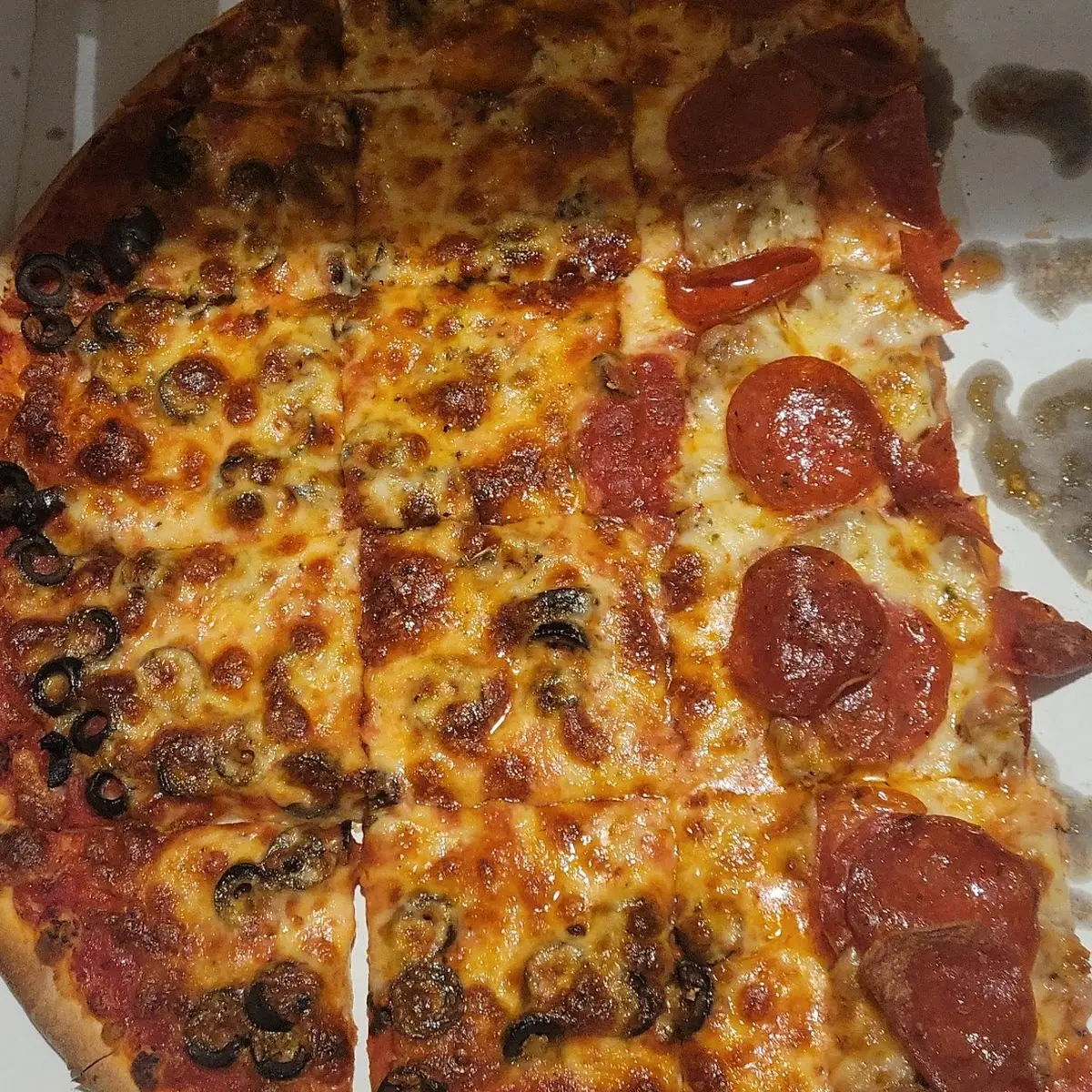 Sausage Pepperoni Extra Thin Well Done Pizza