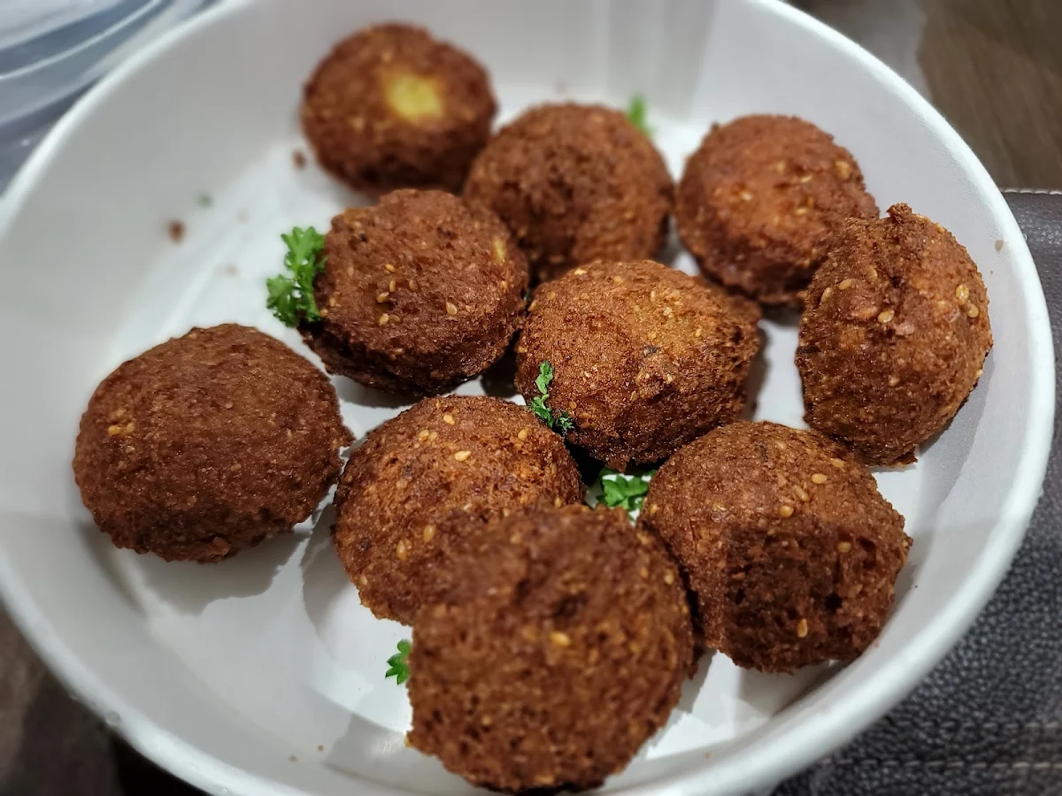 Falafel 2, Tahini's Shawarma