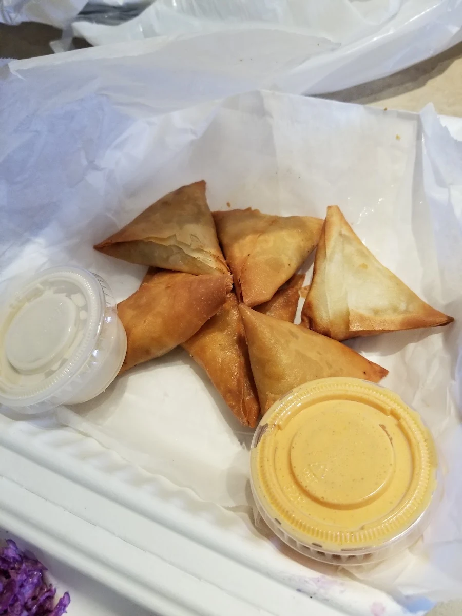 Samosa, Tahini's Shawarma