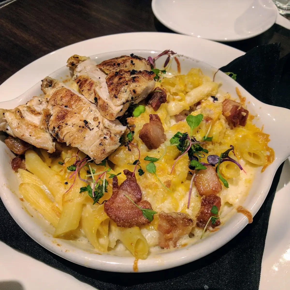 Mac and Cheese with Grilled Chicken