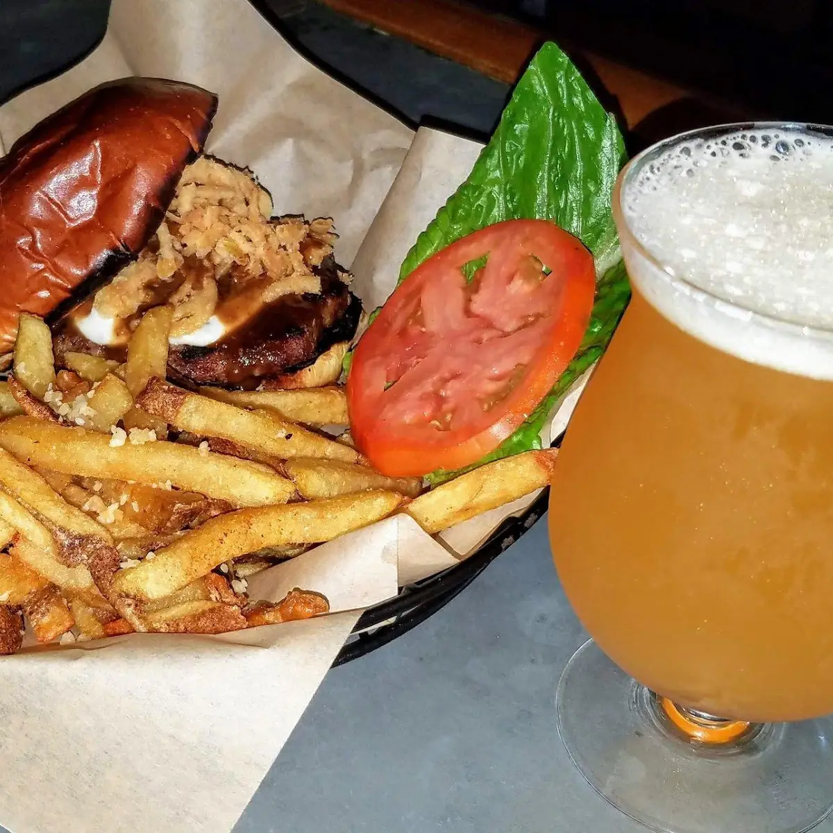 Wildrose Pub Burger