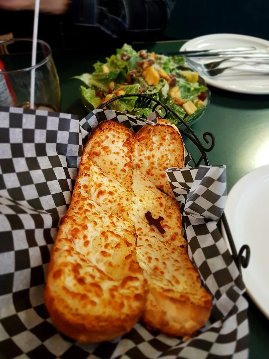 Garlic Bread, Jim's Pizza & Pasta