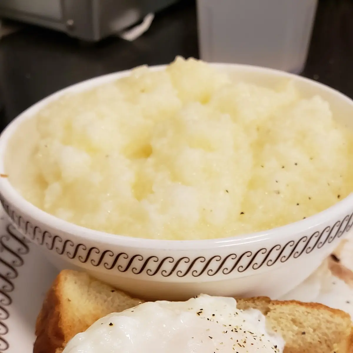 Grits with Poached Eggs on Toast