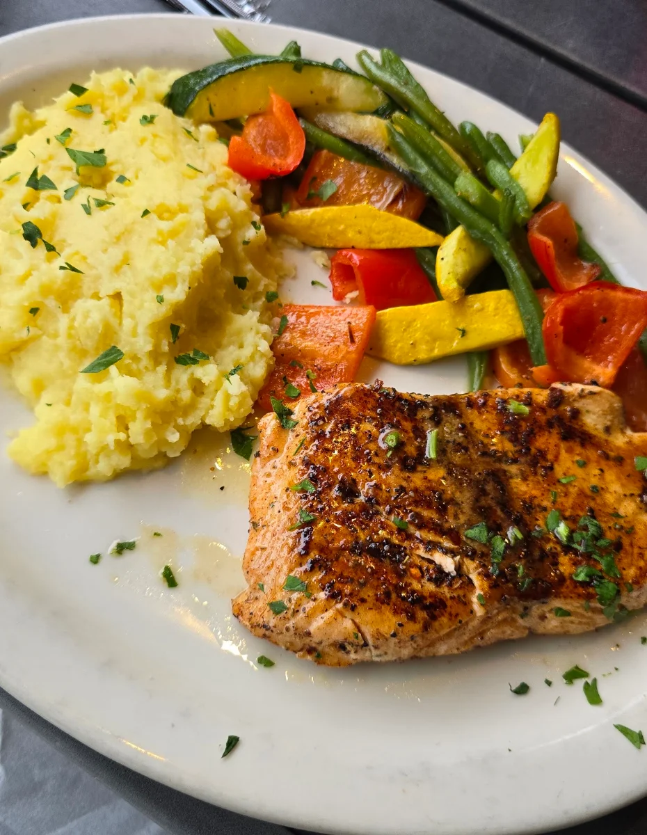 Pan Seared Salmon with Mixed Vegetables and Mashed Potatoes