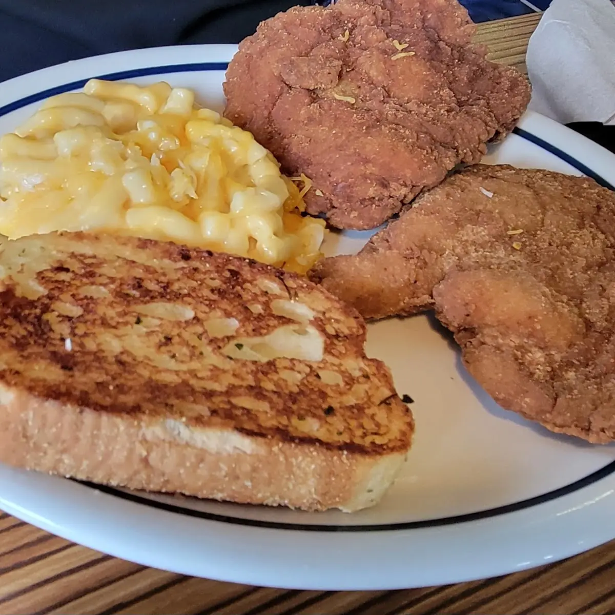 Fried Chicken with Mac and Cheese