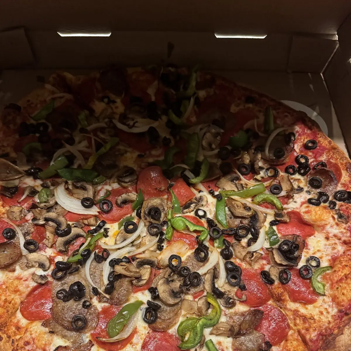 Barber Shop Supreme Pizza