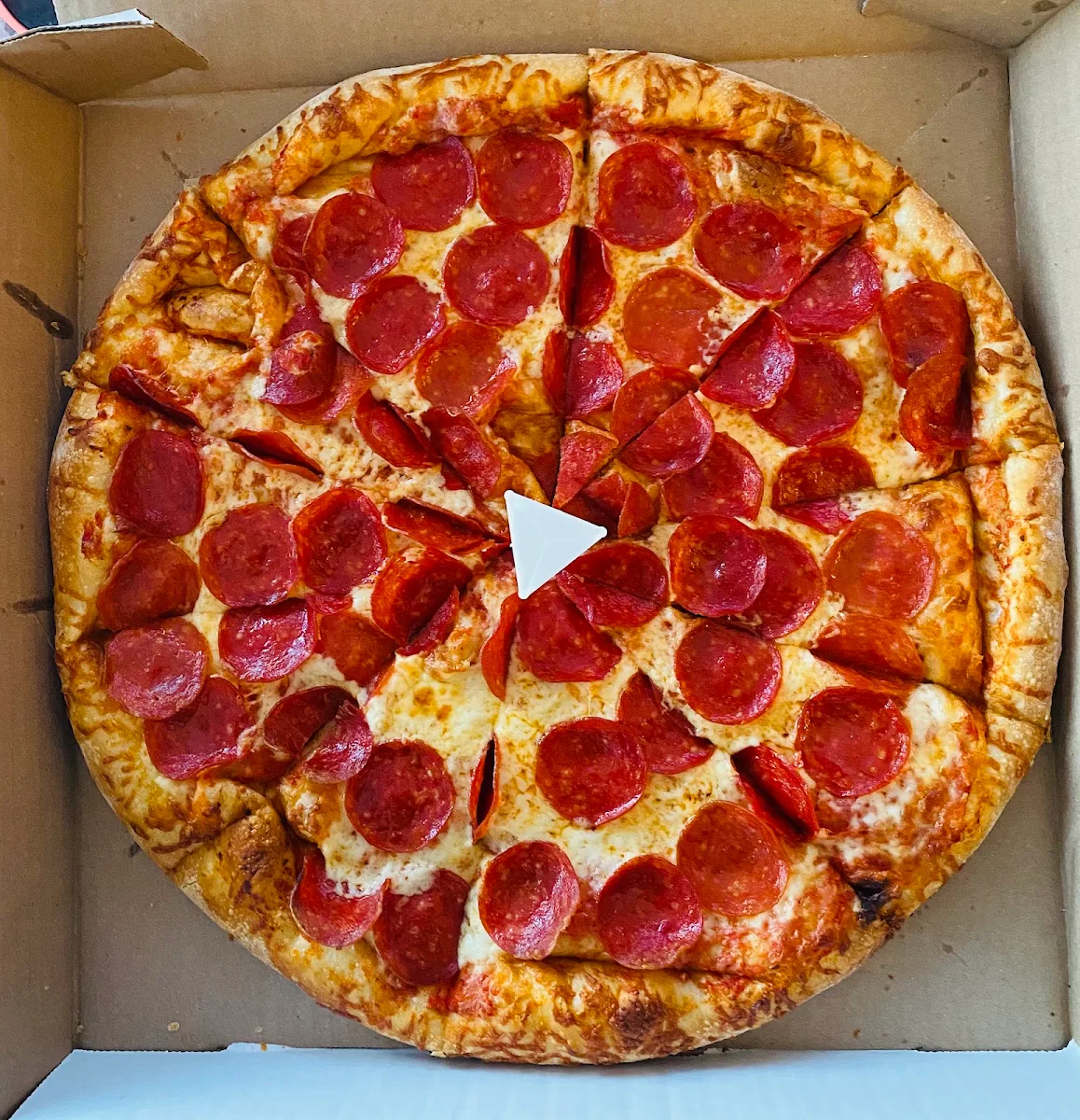 Large Pepperoni Pizza