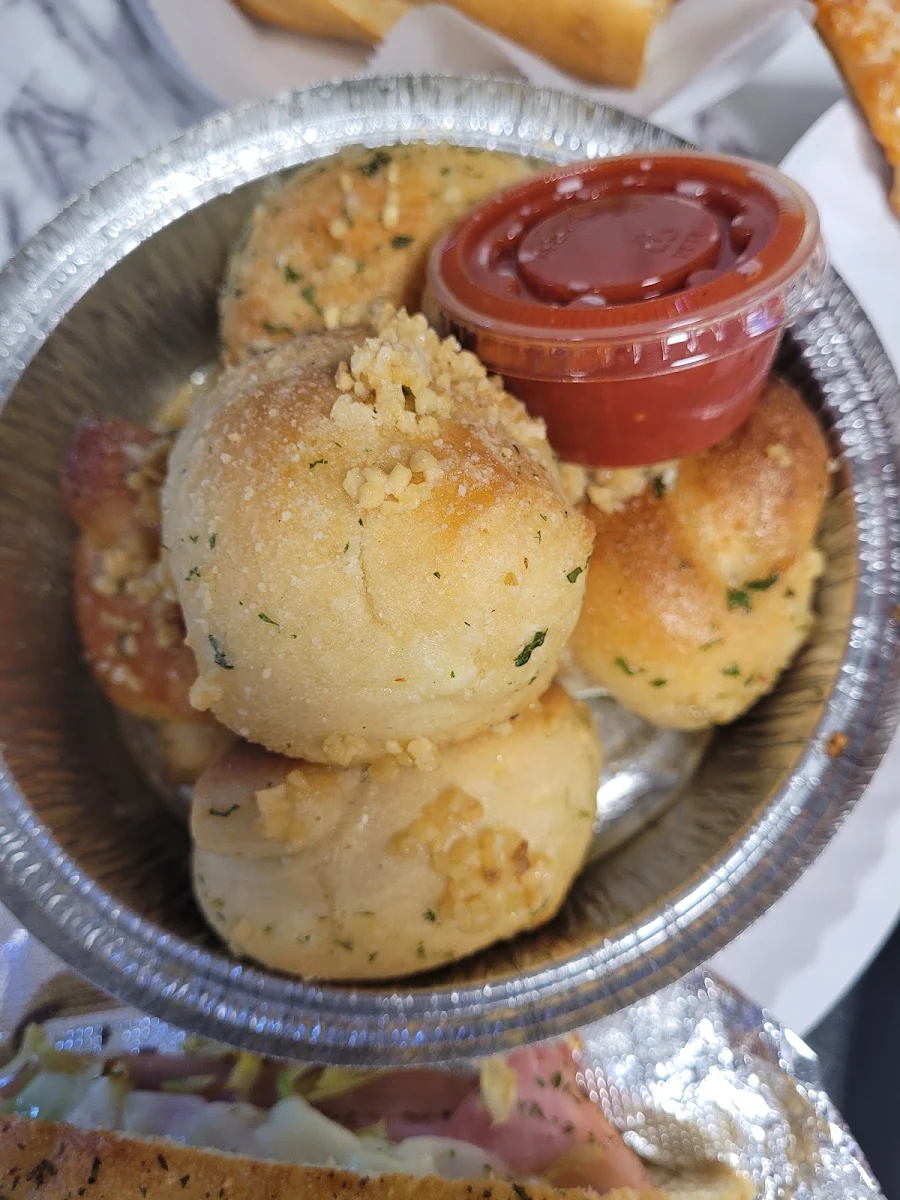 Half Tray 20 Garlic Knots