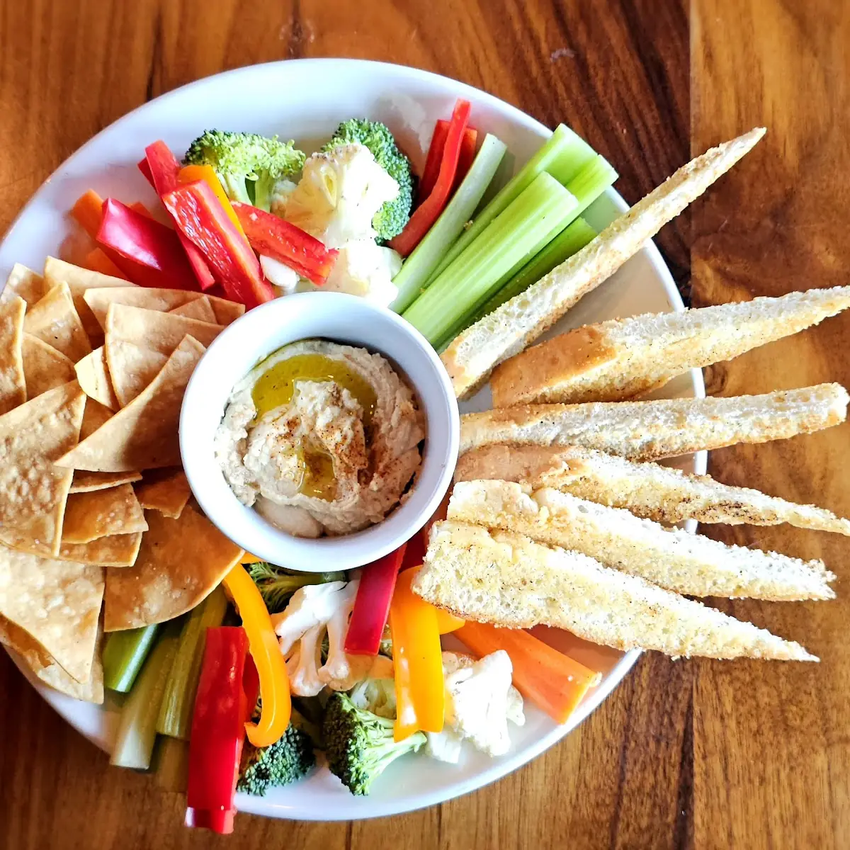 pt Ranch & Hummus Platter