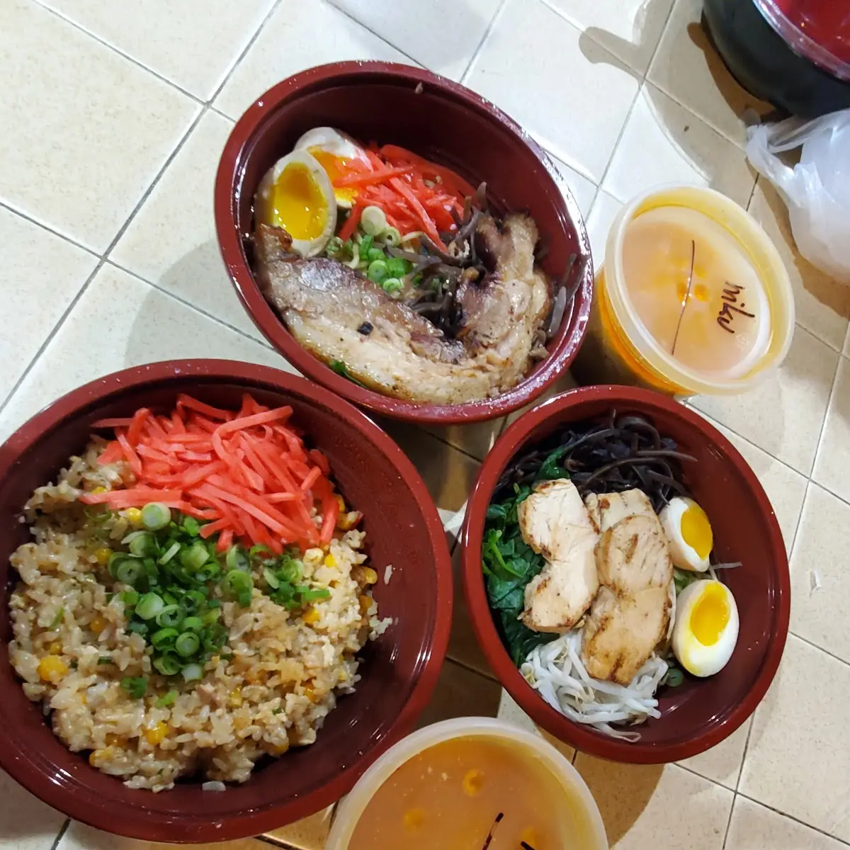 Niku Soup with Yellow Noodles Egg Spinach Bean Sprout Mushroom