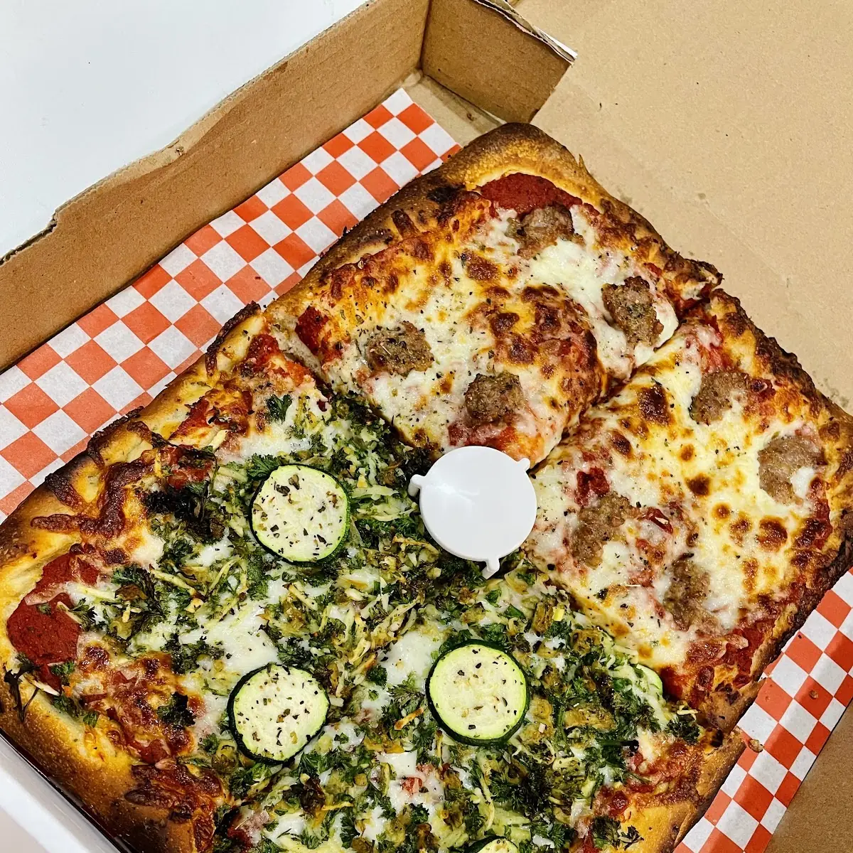 Garlic Clam & Cheese Pizza