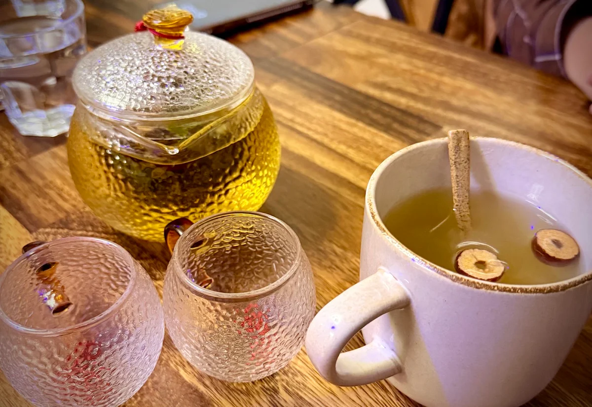Jing-Ju Tea Hot, Ly Quán Vietnamese Restaurant