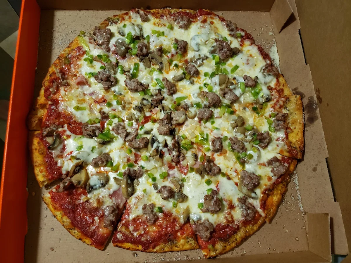 Deluxe Pizza