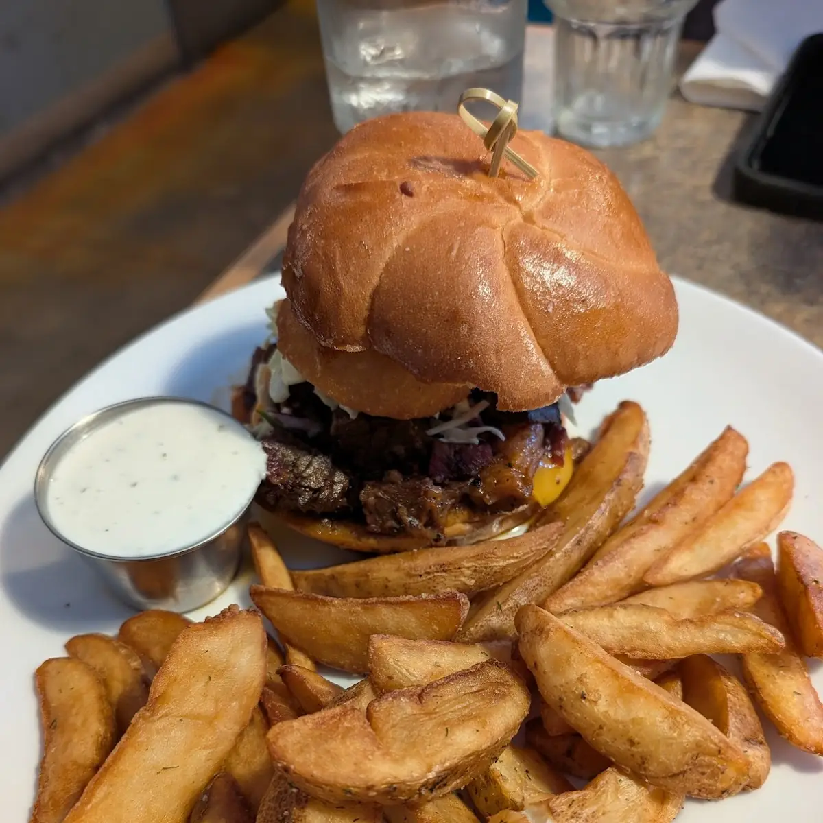 Brew Pub Cheeseburger