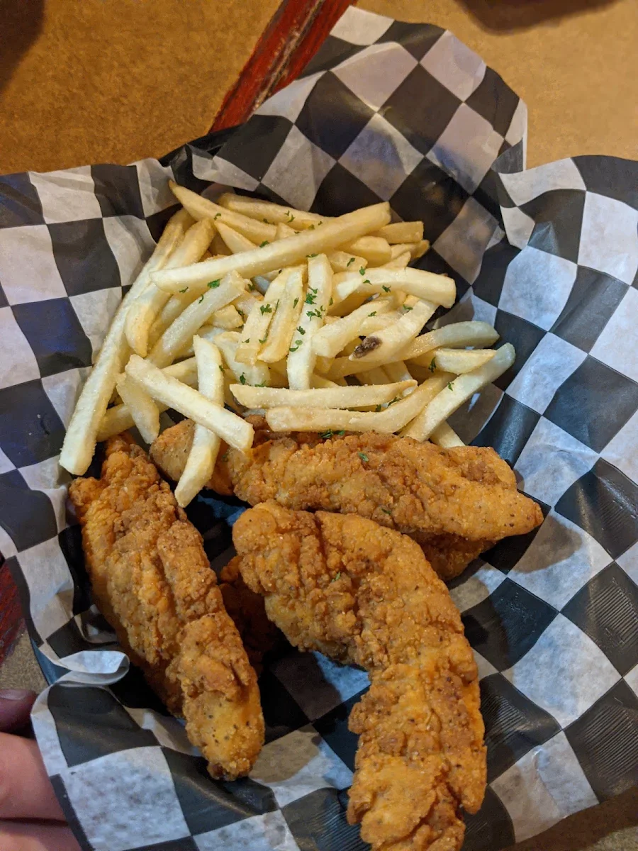Boneless Wings and Fries