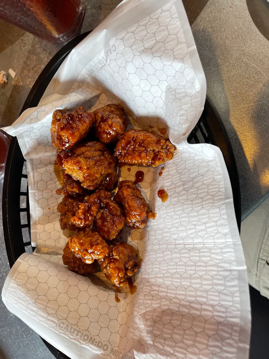 Honey BBQ Boneless Wings