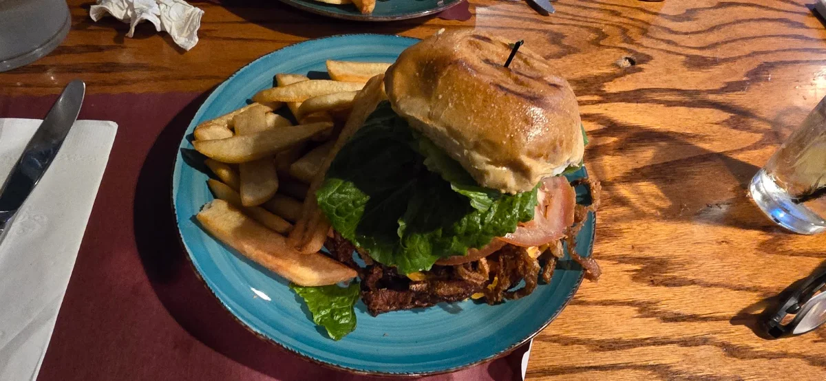 Cheese Burger with Fries