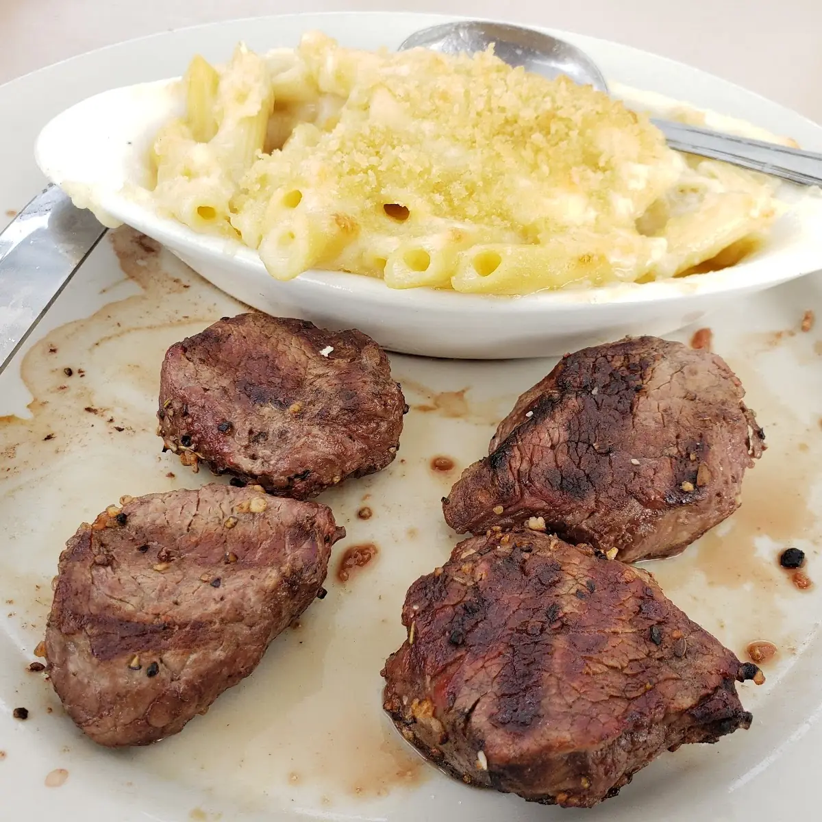 Sirloin Tips and Mac and Cheese
