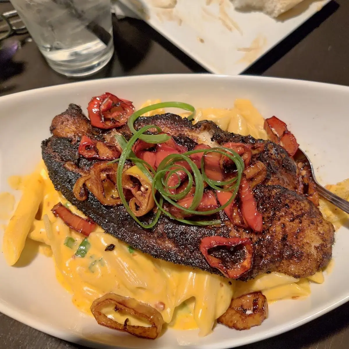 Mac and Cheese w Cajun Catfish