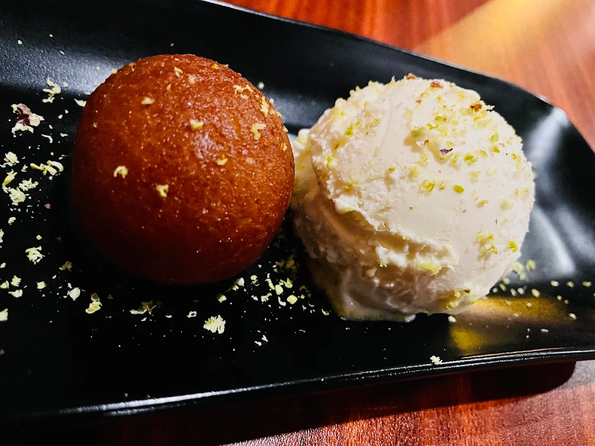 Gulab Jamun with Ice-Cream, Indians Again Restaurant