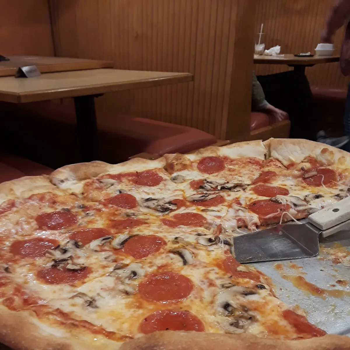 Medium Pepperoni and Mushroom Pizza