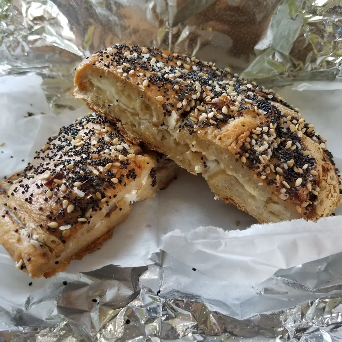 Everything Bagel w Cream Cheese