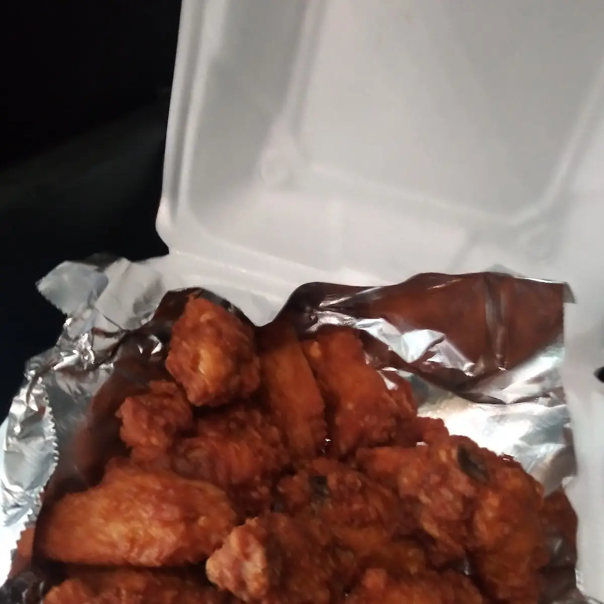 12 CT Hot Wings
