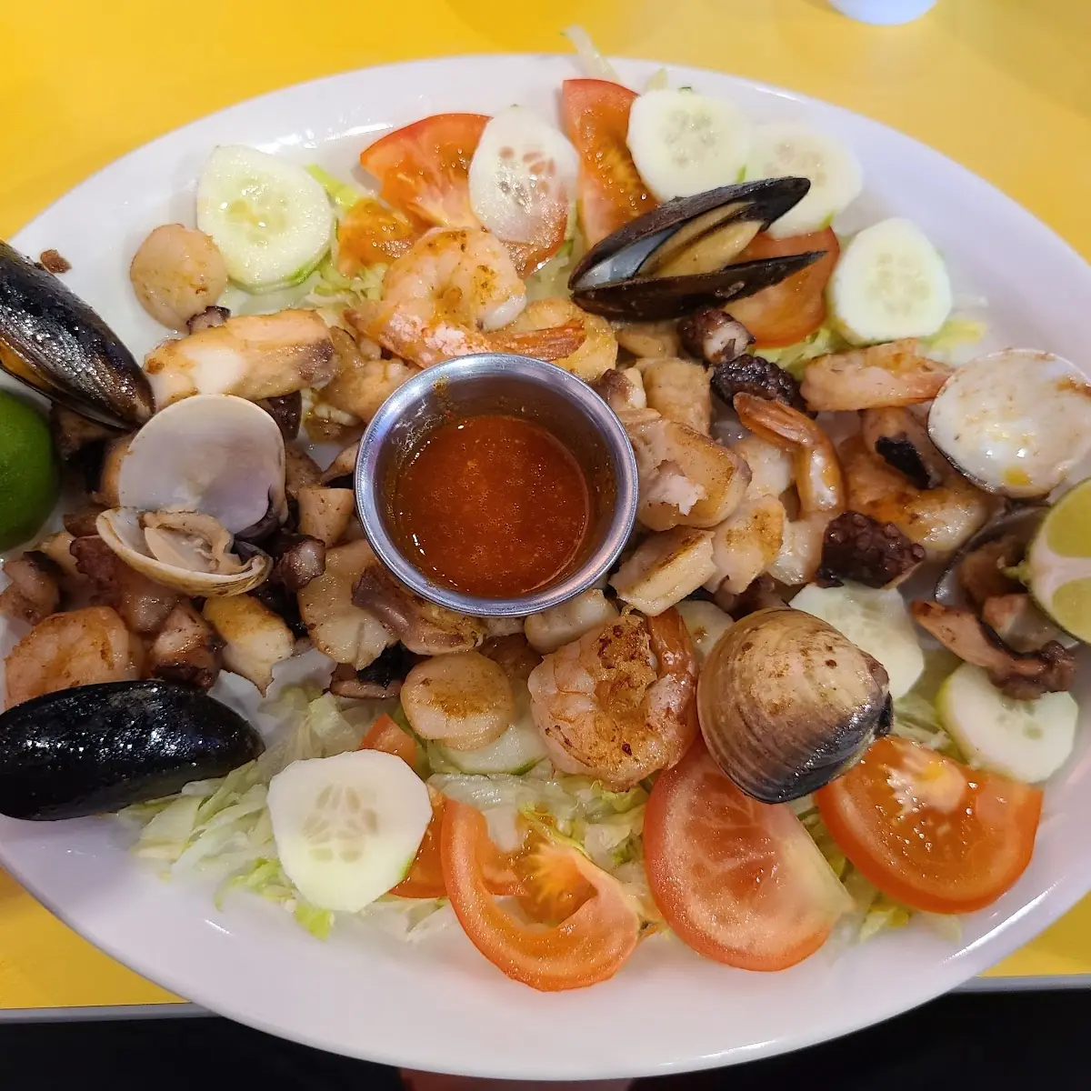 Botana O Parrillada Del Mar Octopus Shrimp Scallops with Clams or Mussels