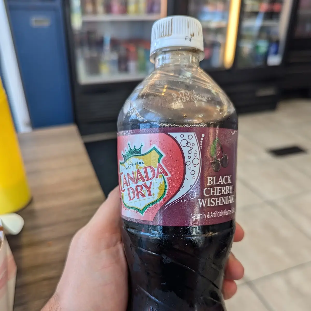 Canada Dry Black Cherry Wishniak