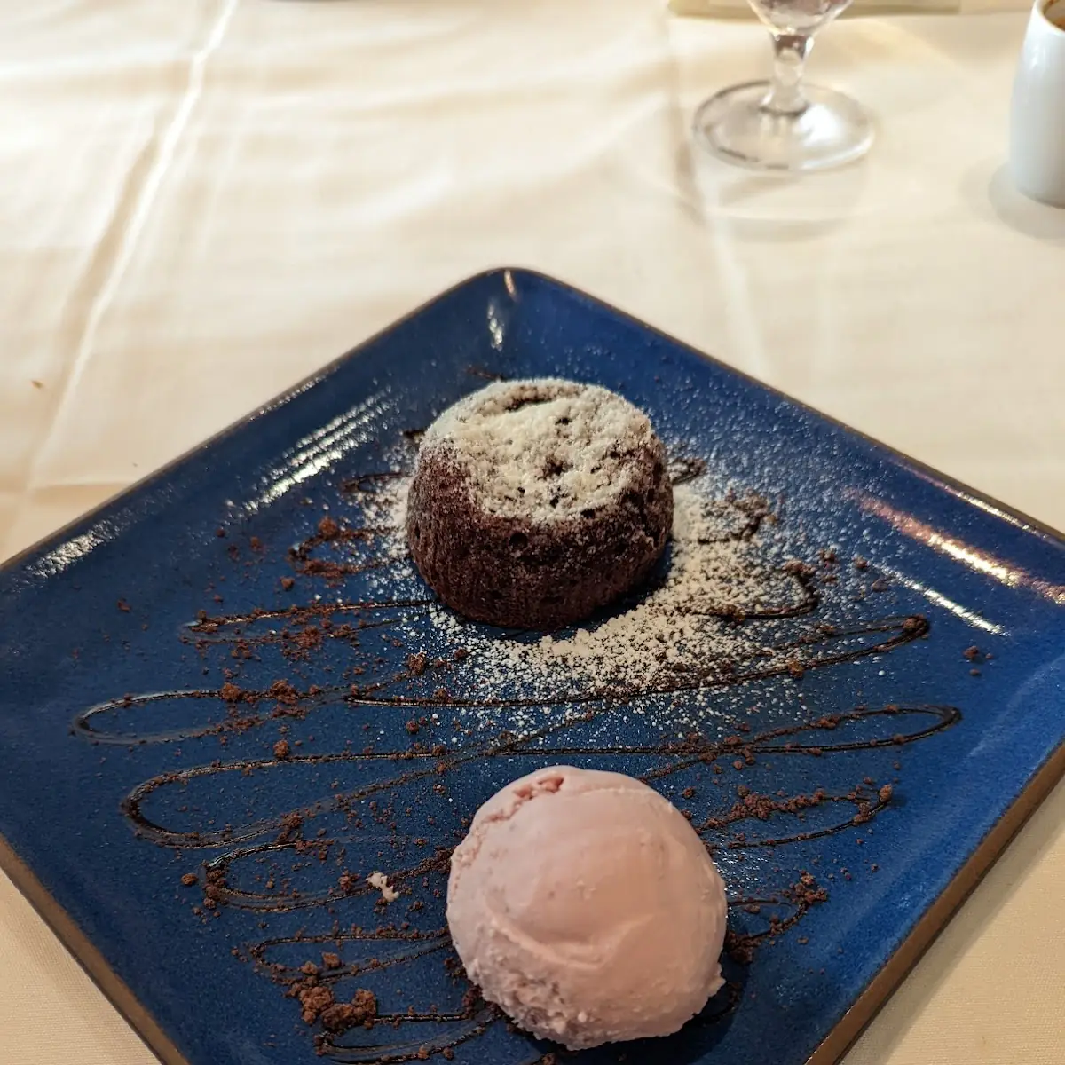 Sokolatina Chocolate Cake