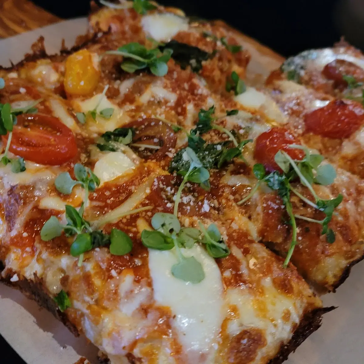 Tomato Basil Cheese Pizza