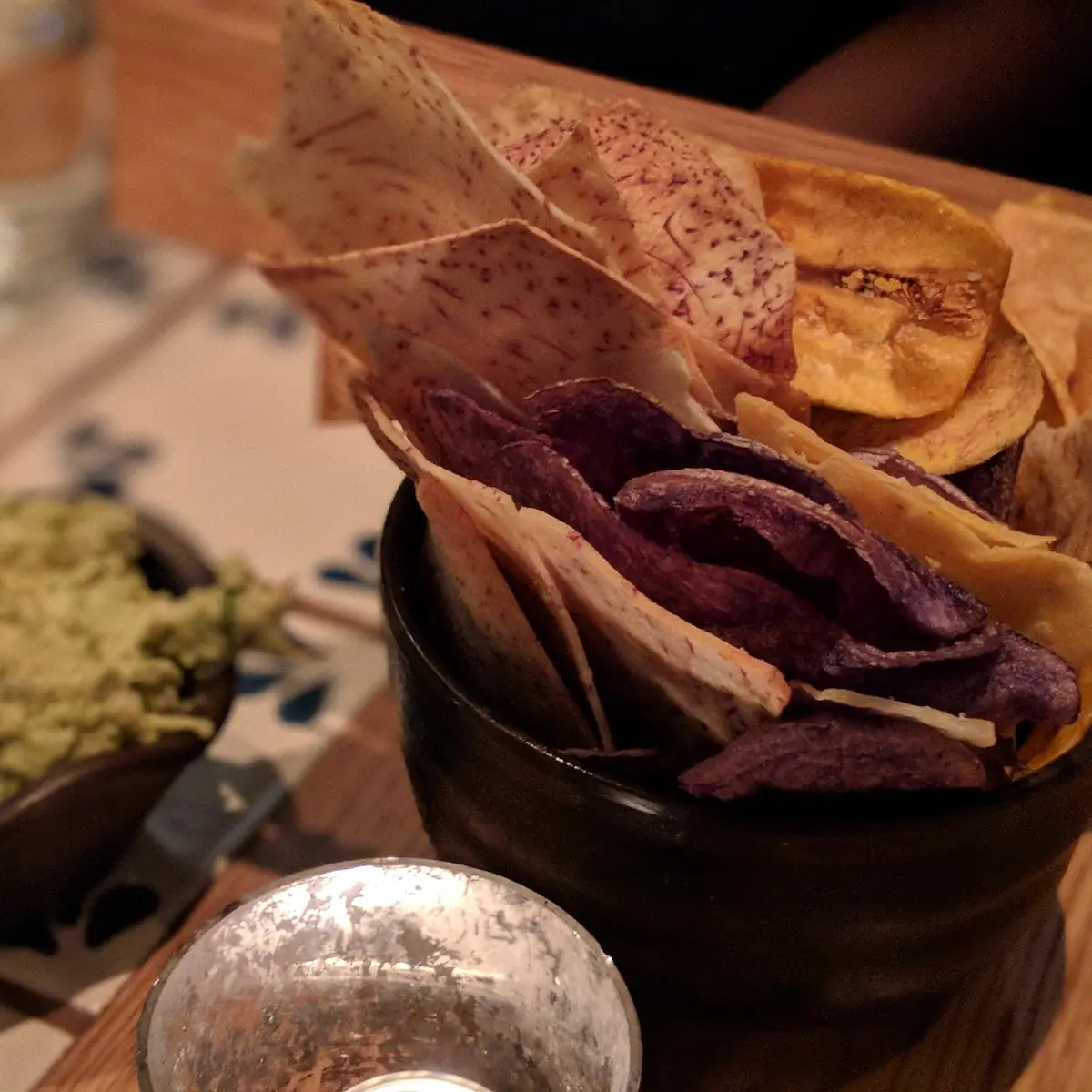 Guacamole and Chips, Baro