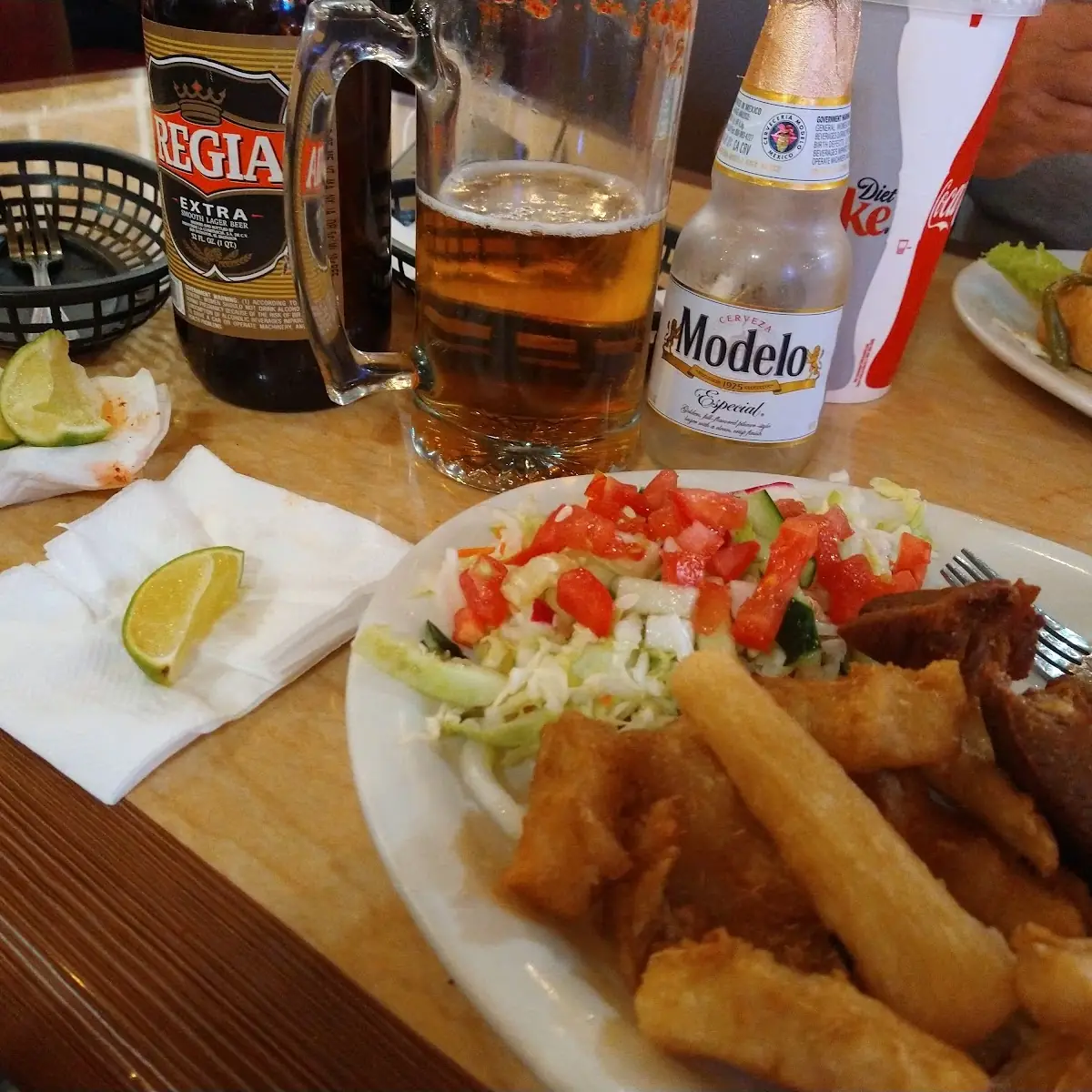 Yuca Frita Con Chicharrón