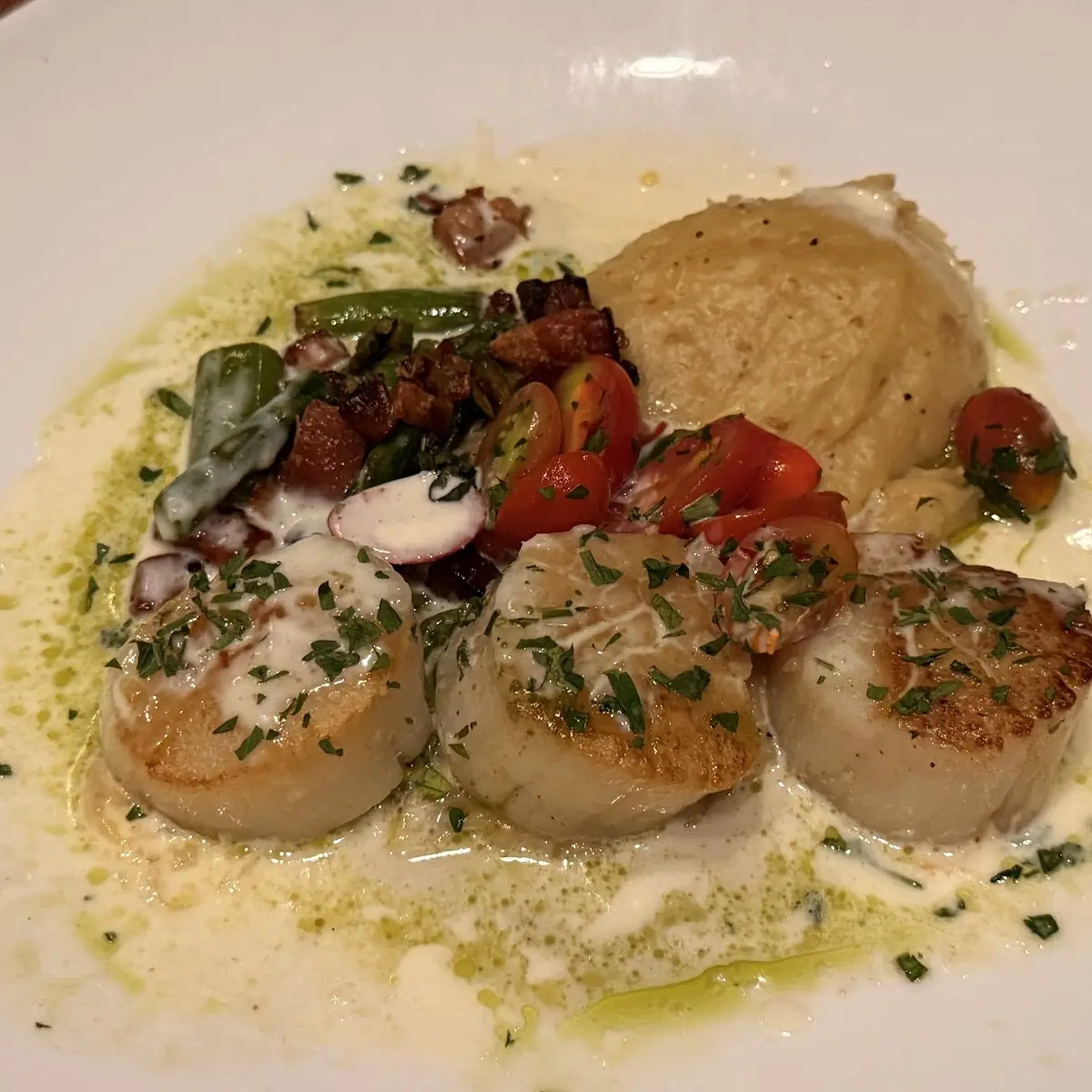 Seared Scallops with Vegetables