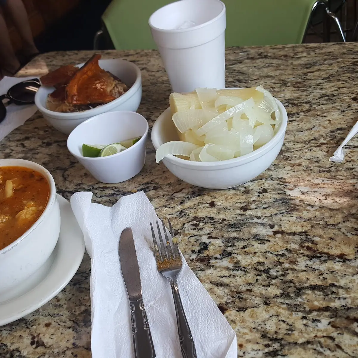 Yuca Lechon Mondongo