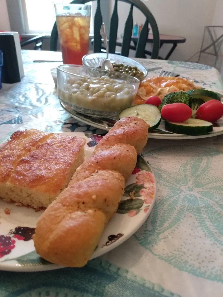 Side of Garlic Bread and Cornbread