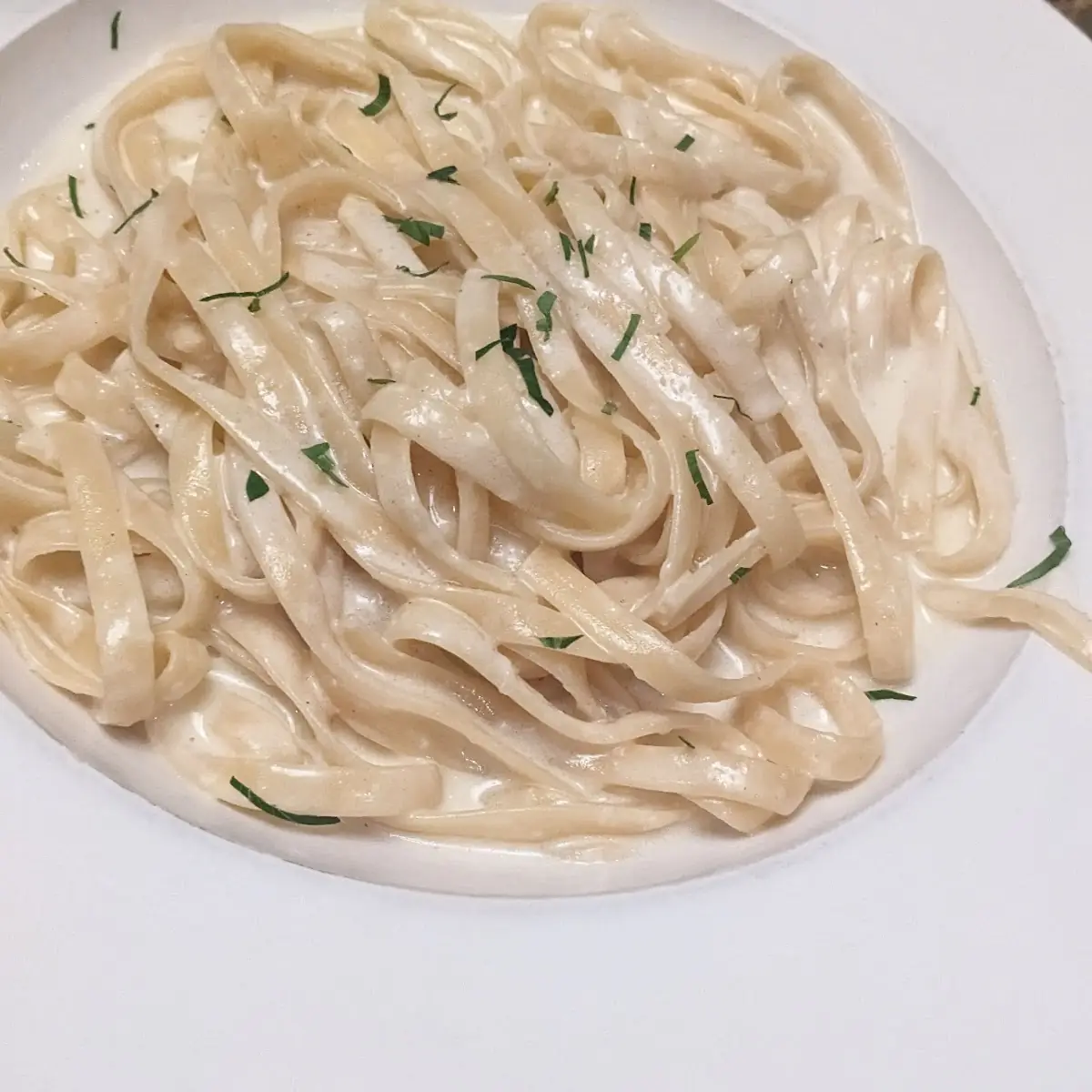 Fettuccine Alfredo