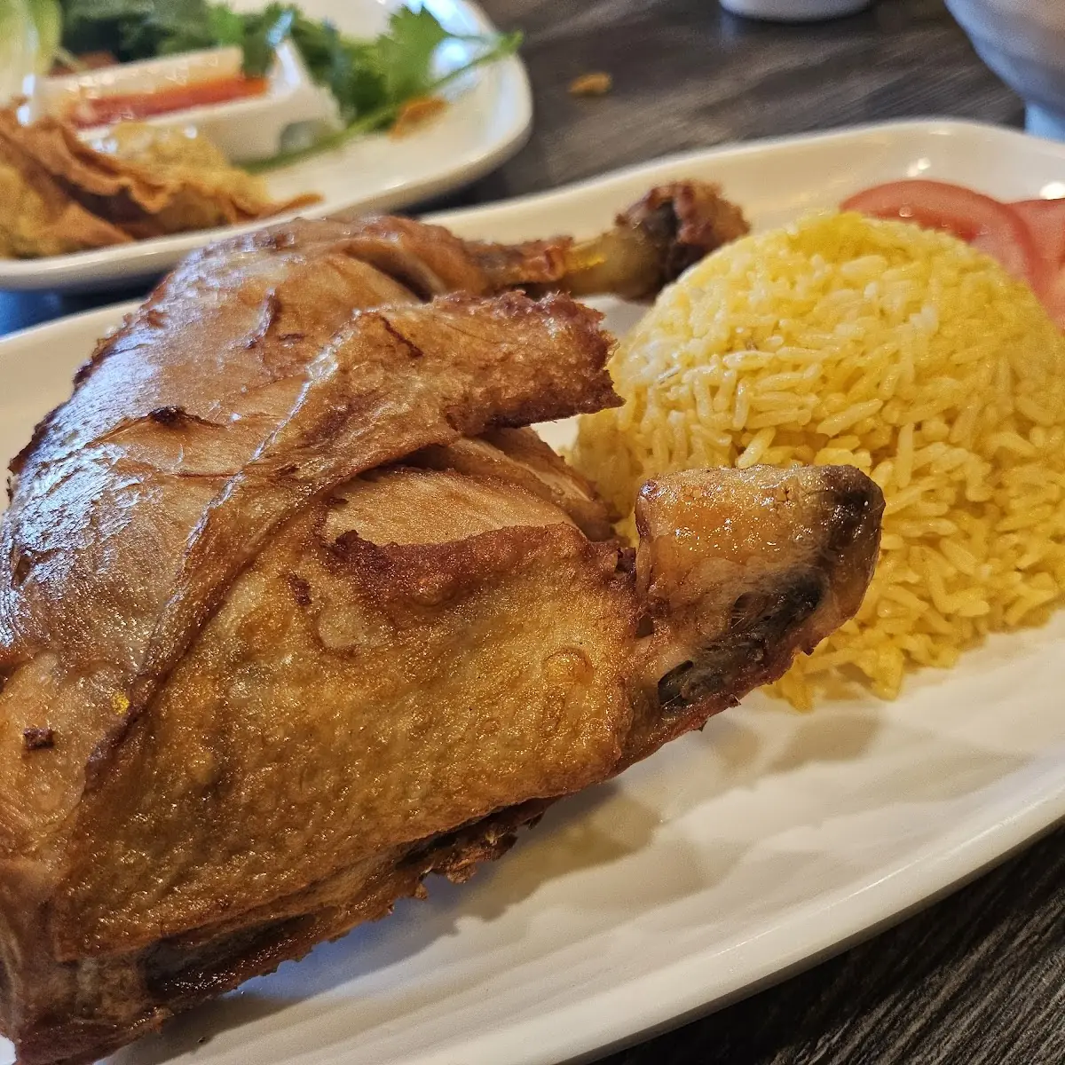 Cơm Gà Xối Mỡ Fried Chicken