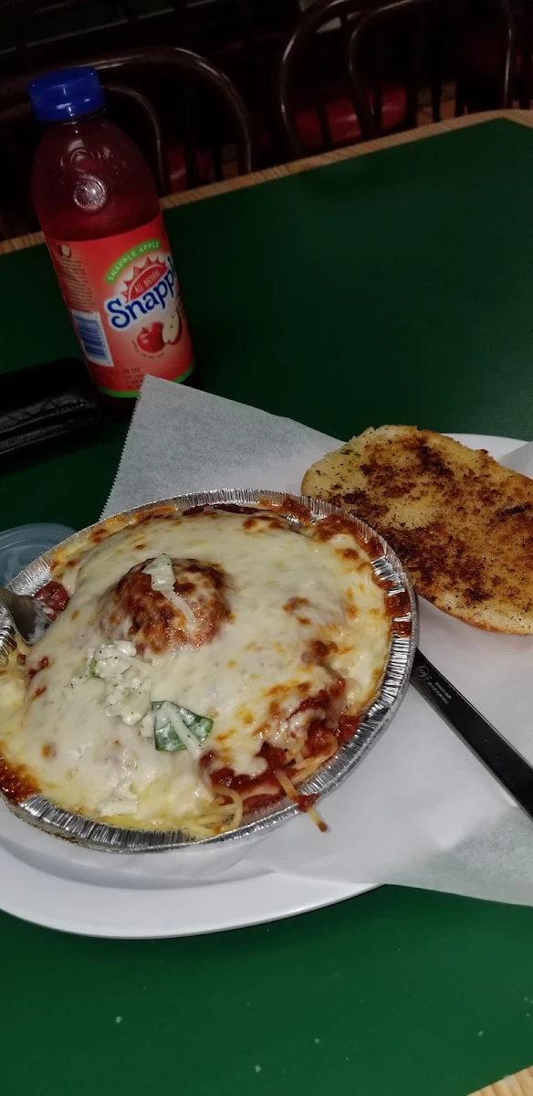 Lasagna with Garlic Bread